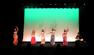 盛岡市おでってホール Laylaライラ舞踊団ベリーダンス発表会 エジプシャンタブラ伴奏 ダルブカ佐伯モリヤス 岩手県盛岡市中の橋通1-1-10