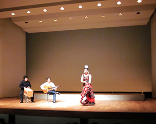 佐伯モリヤス カホン フラメンコ バイレ ギター 眞下尚重 岩手県民会館