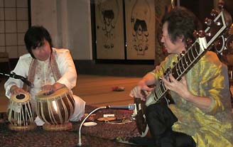 佐伯モリヤス インド音楽 シタール タブラ 一心院 秋田県大館市字谷地町後96