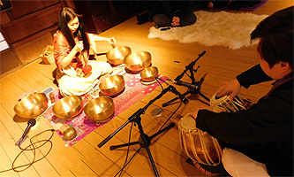 佐伯モリヤス タブラ ただのなおみ シンギングボウル 麹やコレクション