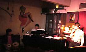 ピギャール シャンソン・ライヴ 福田洋介 神野悠斗 太田遊 佐伯モリヤス 東京都港区六本木4-4-11 第一ヴィレッジビルB1 シャンソニエ