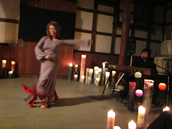 舞踊サマトワ 高清水・仙人蔵 samatwa studio Ca,Co. 今野かおる 壺打楽器ウドゥ 佐伯モリヤス KAORIcandle キャンドル アロマコーディネーター 秋田県秋田市川元むつみ町4−12