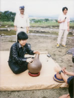 秋田県北秋田市鷹巣町 縄文まつり 壺打楽器ウドゥ演奏