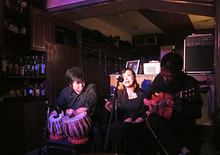 音楽ラウンジ稲葉 フラメンコ・フュージョンライヴ カンテ ギター タブラ 東京都中央区銀座5-4-15 西五ビル3F